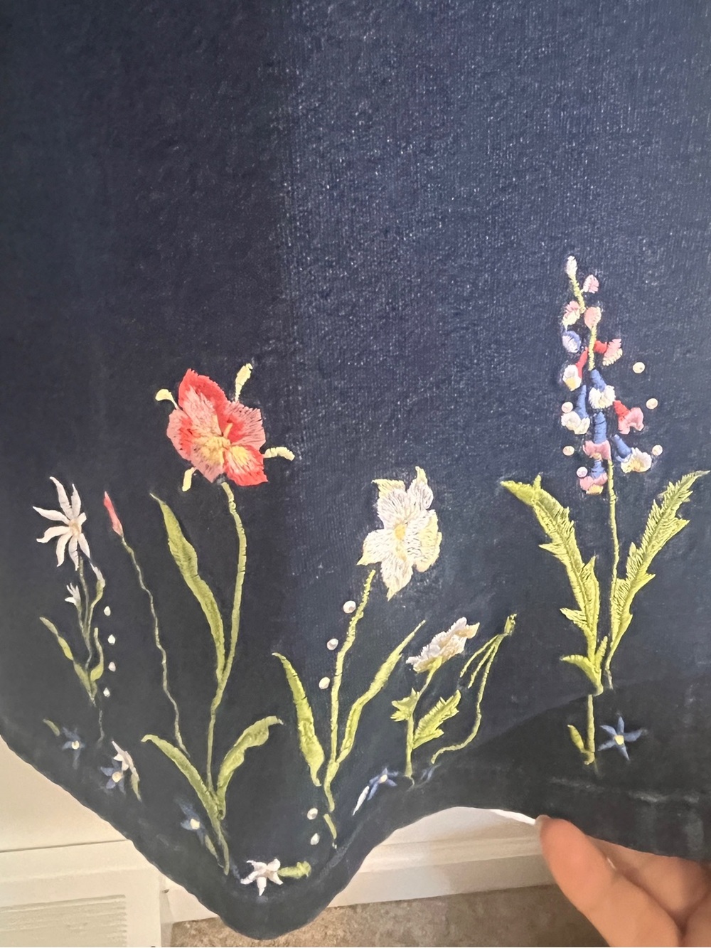 Dream Jeannes Pull-On Pants – Floral Embroidery  size 1X - Picture 3 of 7